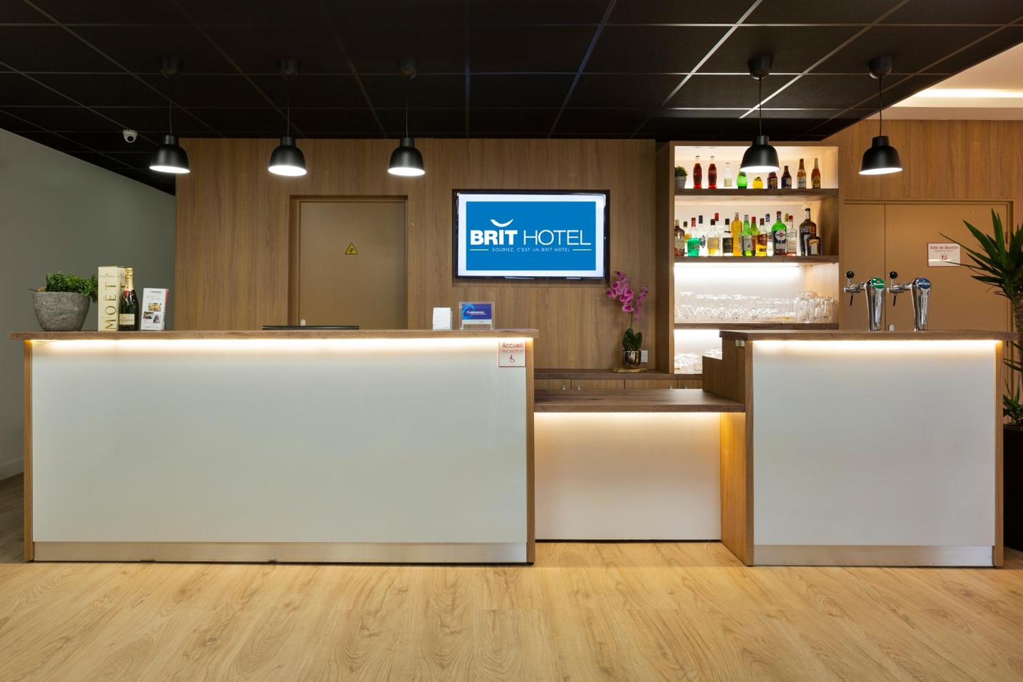Brit Hotel Confort Amiens Longueau Eksteriør billede